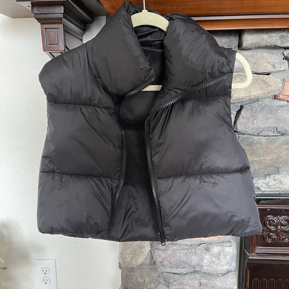Cropped Black Puffer Vest